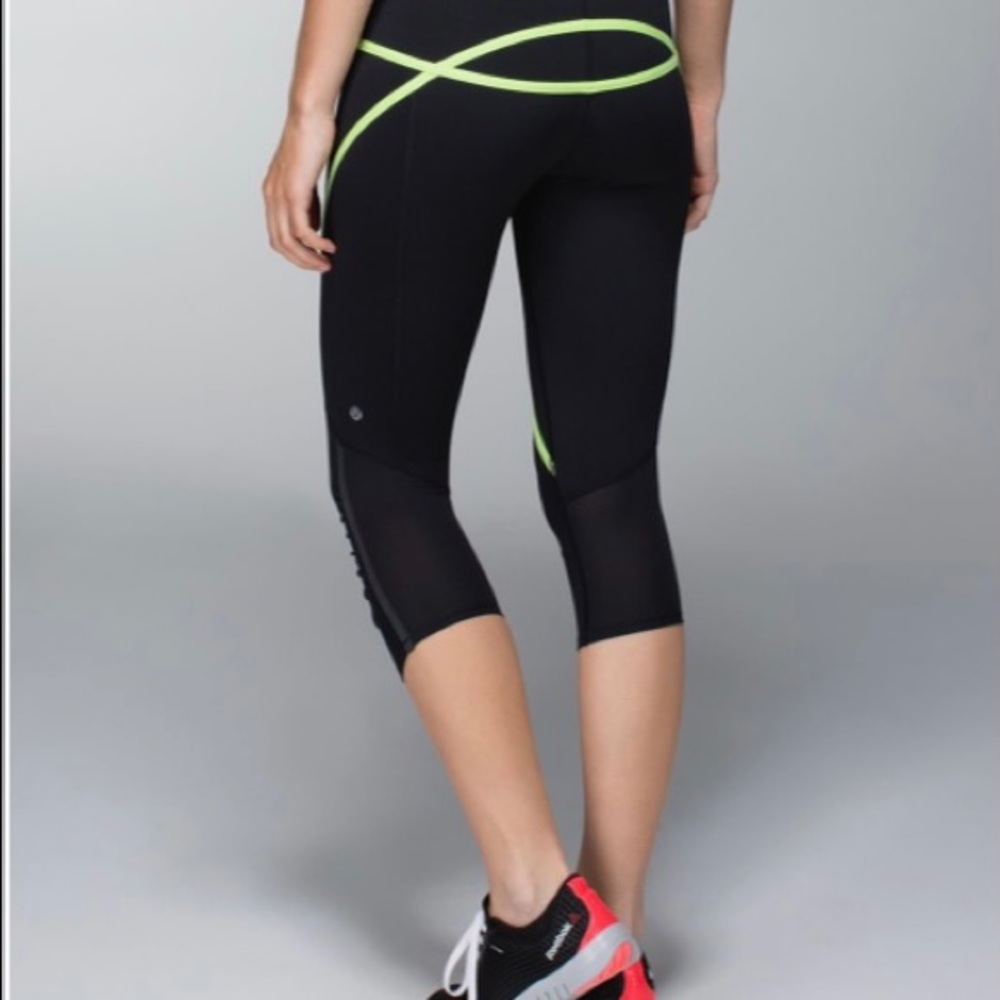 Lululemon Run: Pace Crop